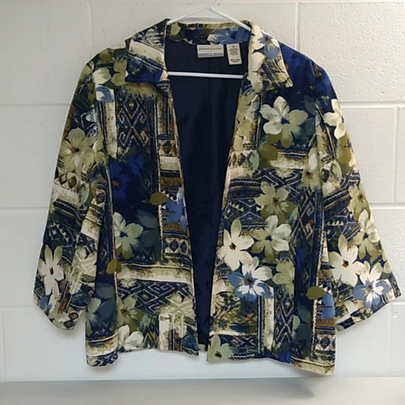 Alfred Dunner Sueded Floral 3/4 Sleeve Open Front Pocketed Jacket - Picture 10 of 10